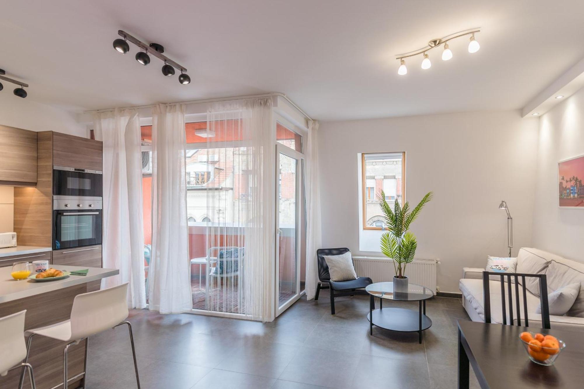 Miami Vice Apartment With Balcony Budapest Exterior foto