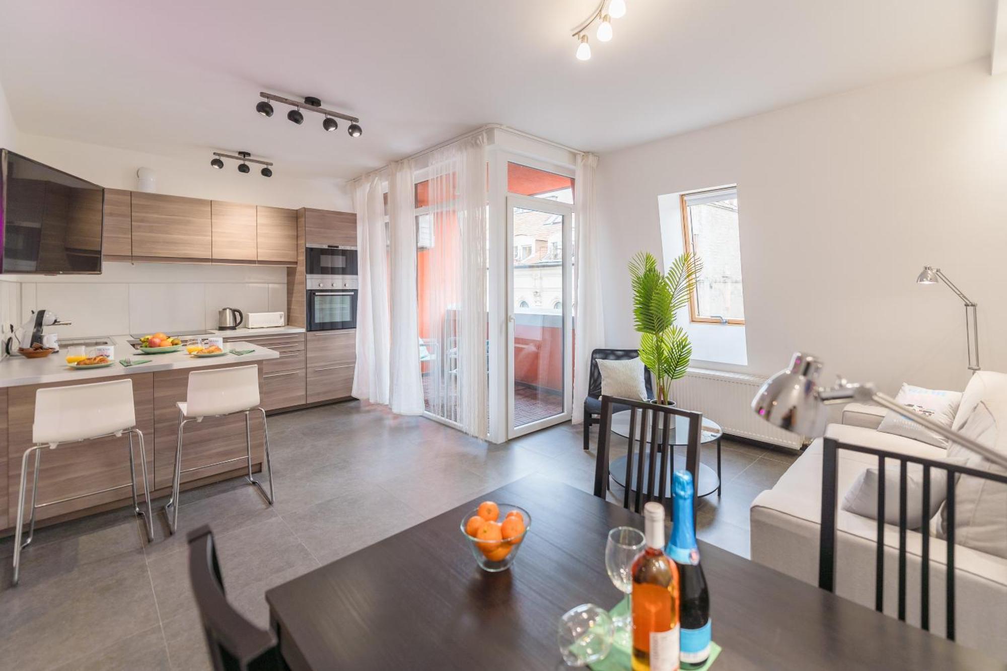 Miami Vice Apartment With Balcony Budapest Exterior foto