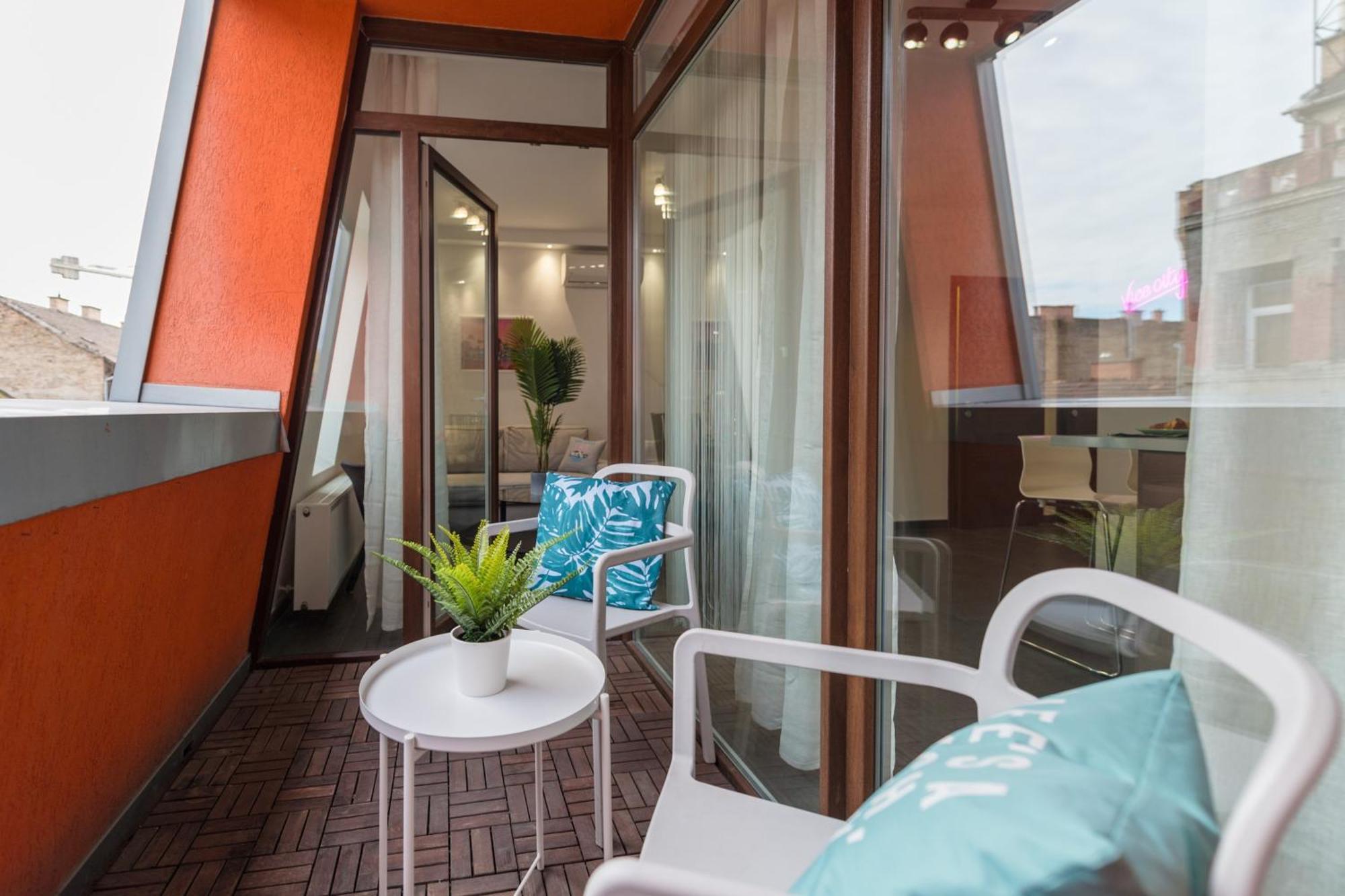 Miami Vice Apartment With Balcony Budapest Exterior foto
